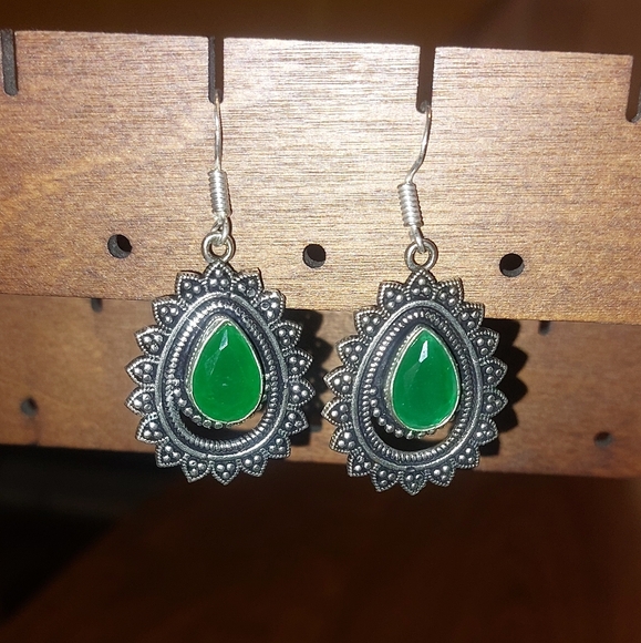 Vintage Style Green Onyx Drop Earrings - Picture 1 of 4